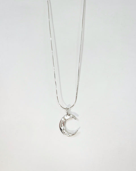 Luna Creciente Pendant in Silver