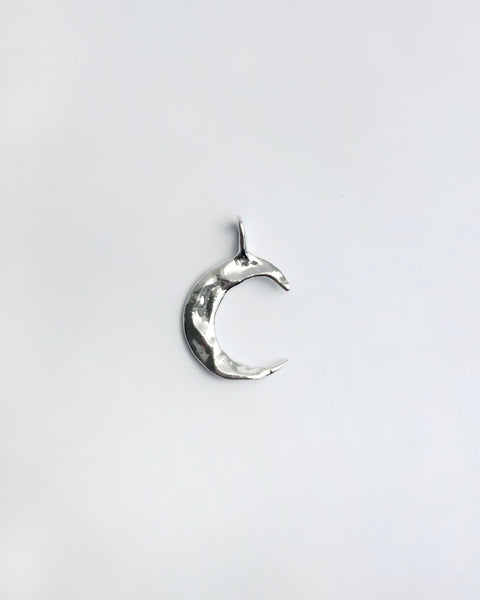 Luna Creciente Pendant in Silver