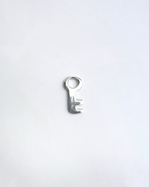 Llave Pendant in Silver