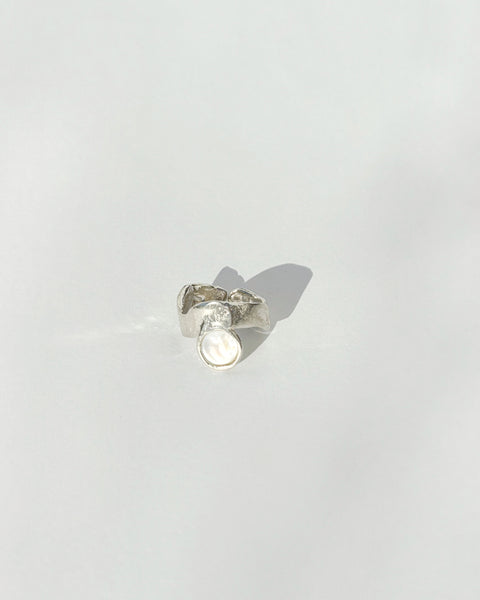 Luna Ring- Madreperla